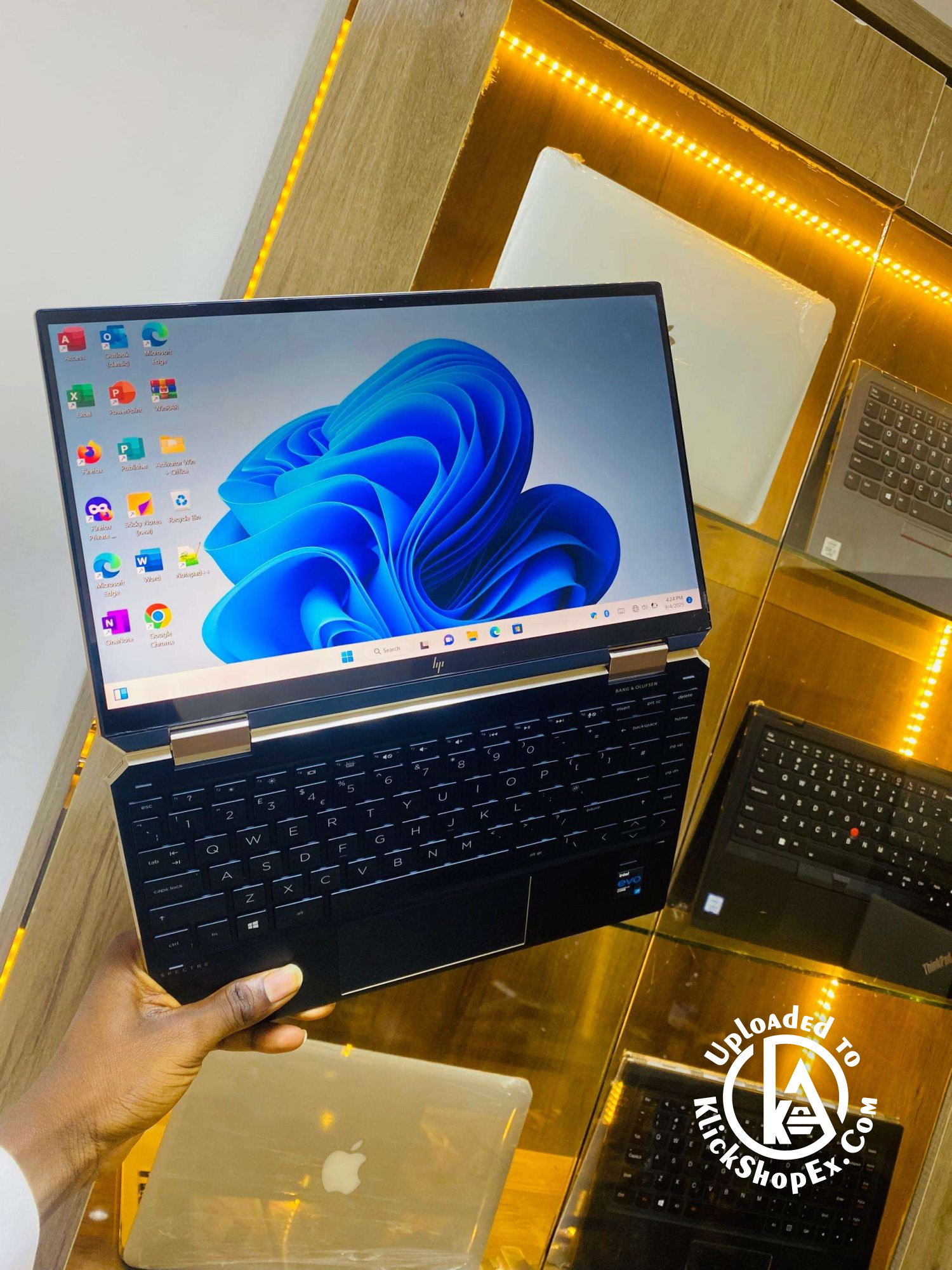UK DIRECT HP SPECTRE 13  10TH GEN  - Products Photo