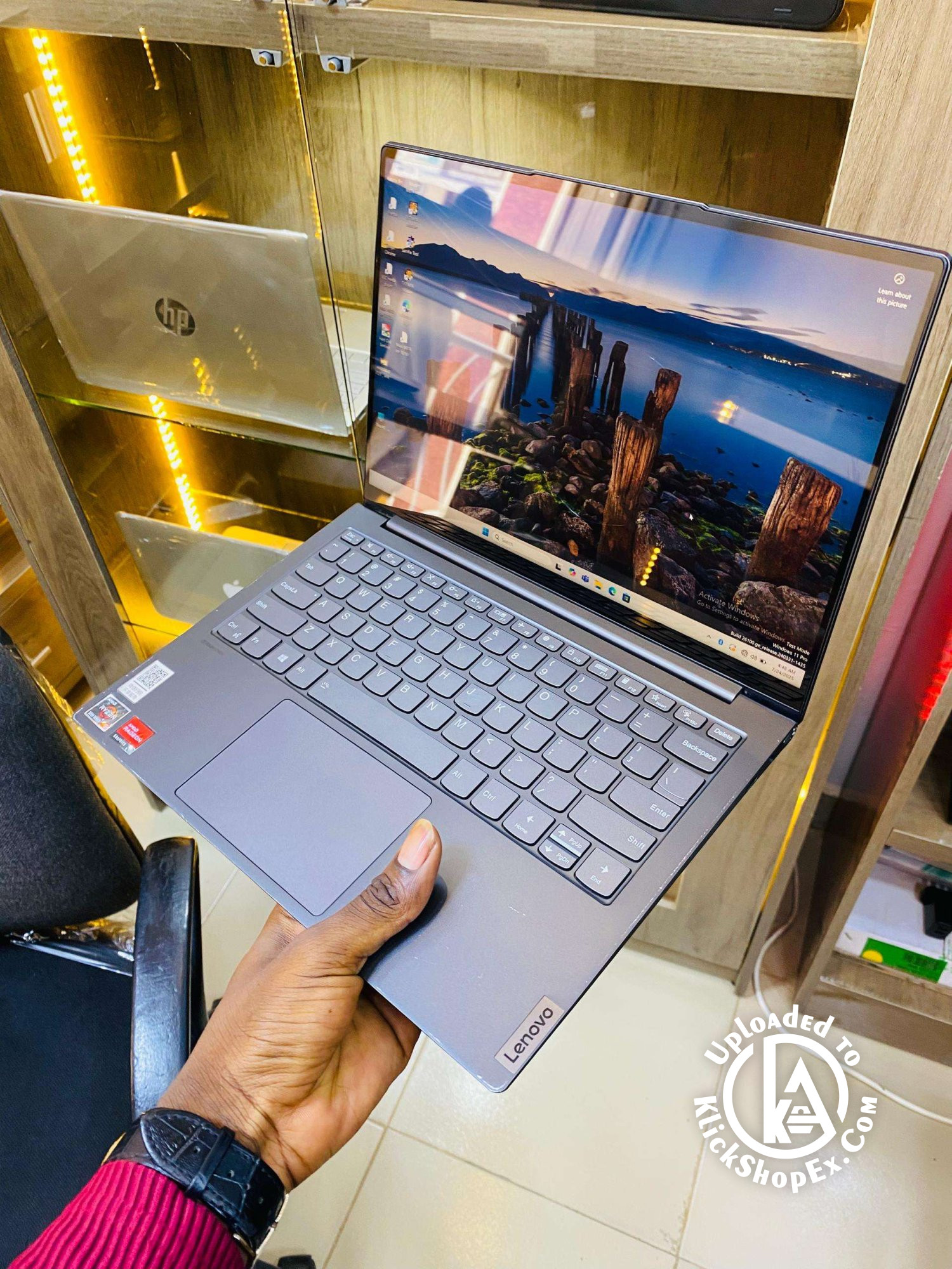 LENOVO YOGA 13s ACN 2021 - Products Photo