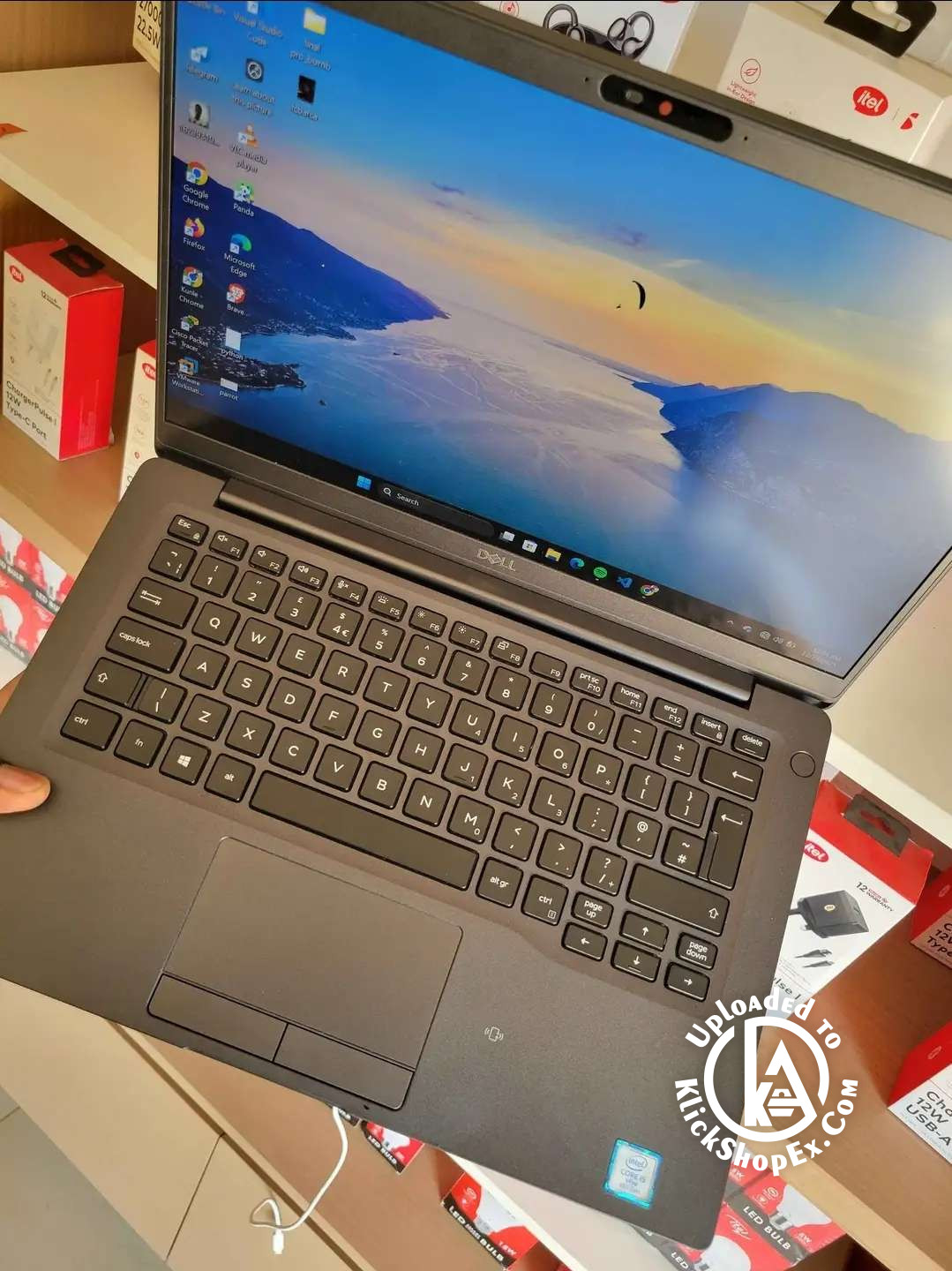 Dell Latitude 7400 - Products Photo