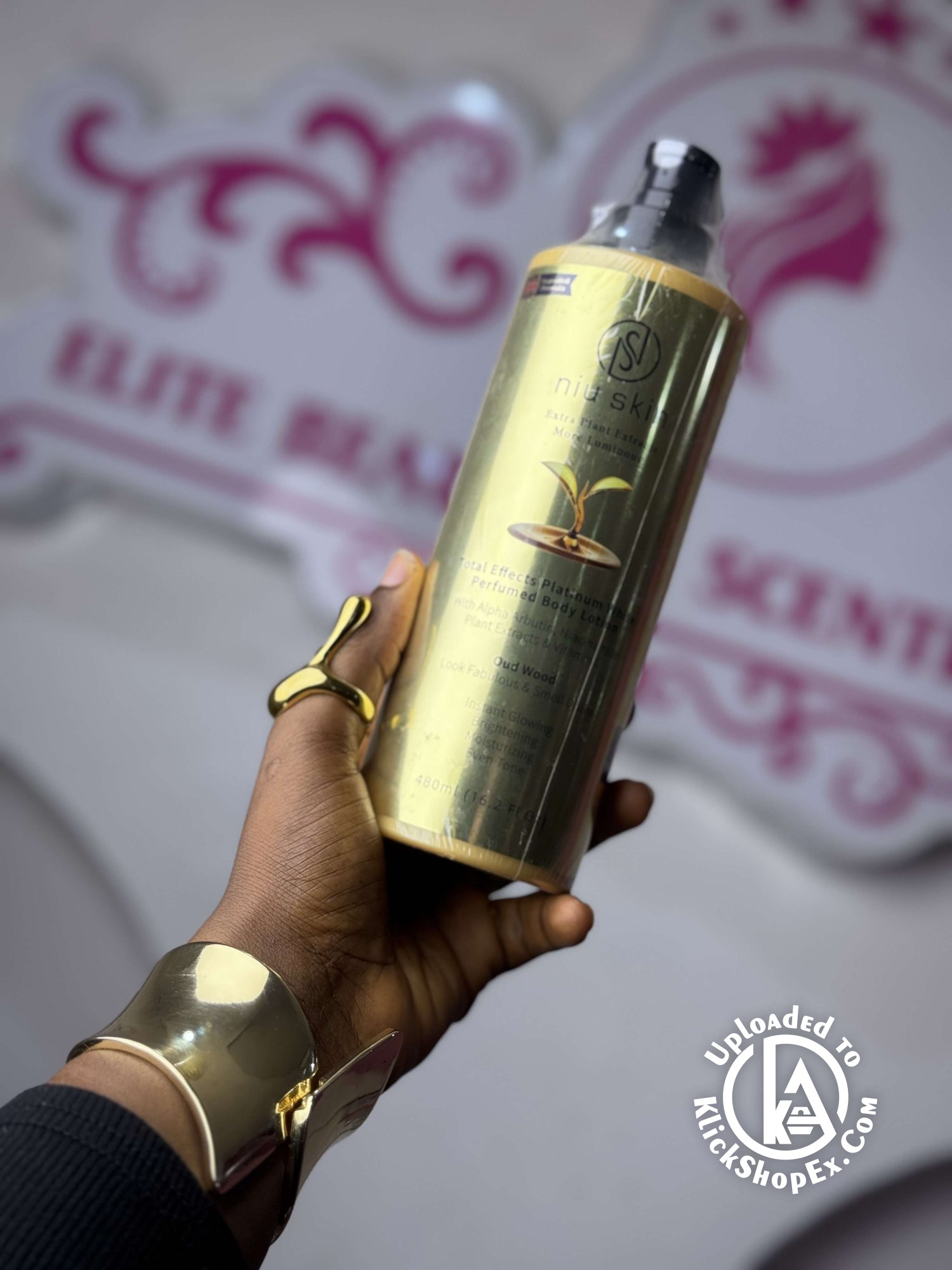 Niu skin Oud wood body lotion  - Products Photo