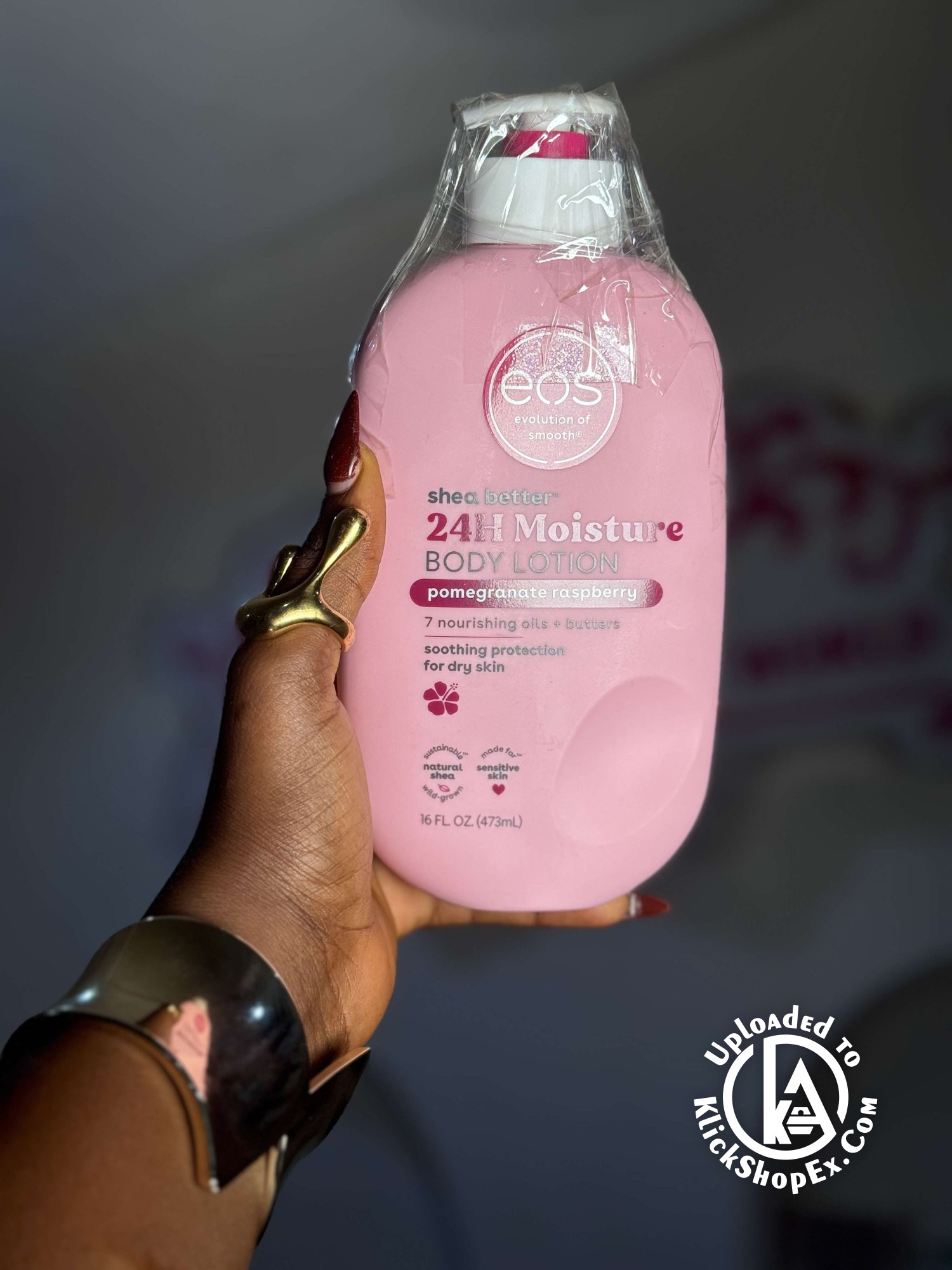 Eos pomegranate Radpberry body lotion  - Products Photo